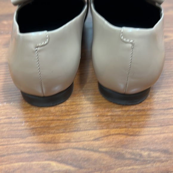 Marc Fisher Nude Kiltie Loafers Sz 5.5 M - Picture 7 of 9